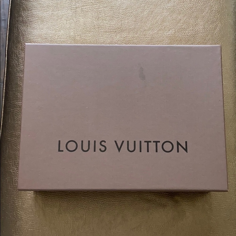 💯% Authentic Louis Vuitton small box